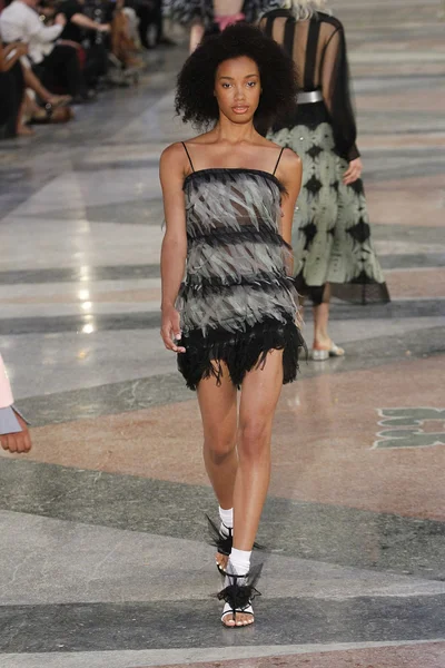 Look 14